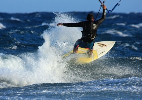 Kitesurfing in El Medano Harbour Wall 11-11-2012