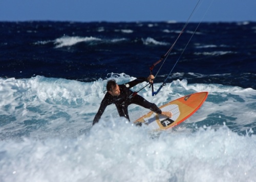 Kitesurfing in El Medano Harbour Wall Muelle 03-12-2012