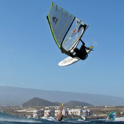 Windsurfing and kitesurfing in El Medano and El Cabezo tenerife