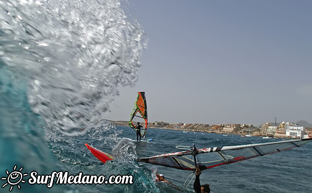 Hawaii at Harbour Wall in El Medano 12-11-2015