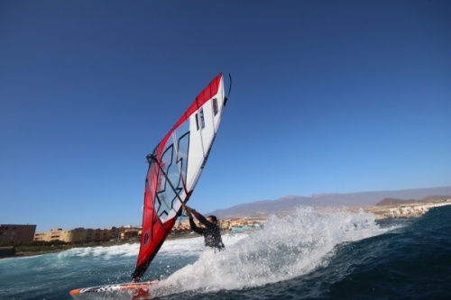 Wave windsurfing at El Cabezo in El Medano 01-01-2018