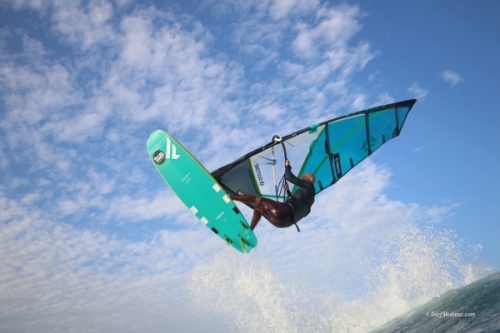 Wave windsurfing at El Cabezo in El Medano Tenerife 17-02-2020