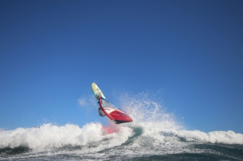 Wave windsurfing at El Cabezo in El Medano Tenerife 22-01-2019