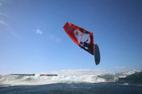 Wave windsurfing at El Cabezo in El Medano Tenerife 22-01-2019