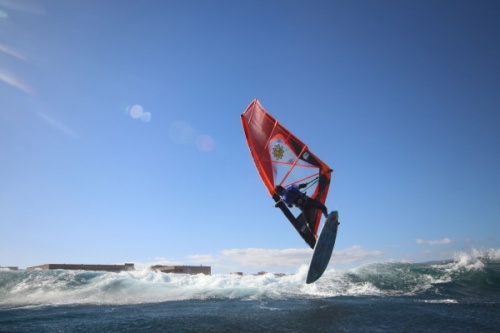 Wave windsurfing at El Cabezo in El Medano Tenerife 22-01-2019