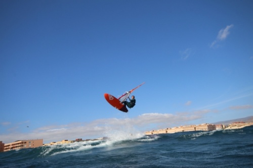 Wave windsurfing at El Cabezo in El Medano Tenerife 29-01-2019