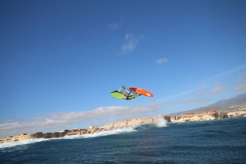 Wave windsurfing at El Cabezo in El Medano Tenerife 29-01-2019