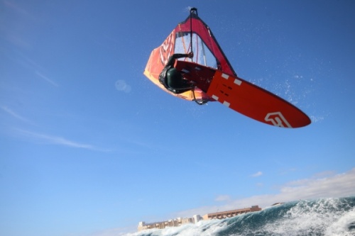 Wave windsurfing at El Cabezo in El Medano Tenerife 29-01-2019