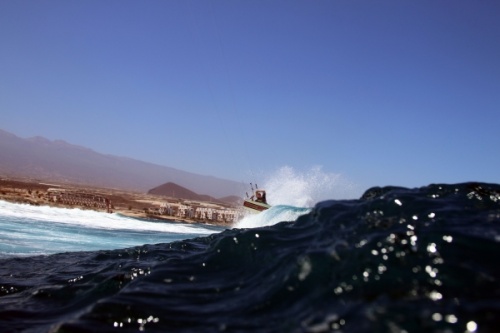 Windsurfing and kitesurfing at El Cabezo in El Medano 21-05-2015