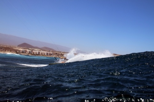 Windsurfing and kitesurfing at El Cabezo in El Medano 21-05-2015