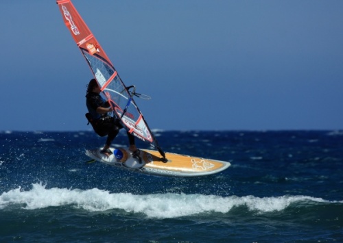 Windsurfing at Playa El Cabezo in El Medano 08-10-2002