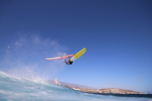 Wave windsurfing at El Cabezo in El Medano 01-01-2018