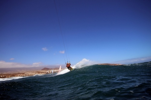 Windsurfing and kitesurfing at El Cabezo in El Medano Tenerife 16-09-2016